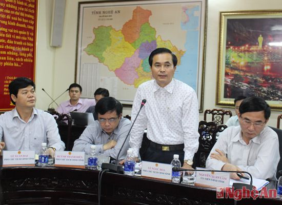 Đồng chí Lê Ngọc Hoa - Phó Chủ tịch UBND tỉnh phát biểu tại hội nghị