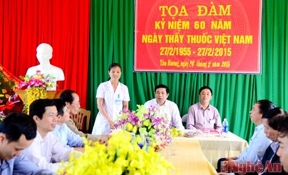 Đại diện nhân viên y tế Trạm Y tế xã Tân Hương gửi lời cảm ơn đến các cấp, các ngành