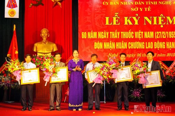 Trao bằng khen của Thủ tướng chính phủ cho các cá nhân xuất sắc