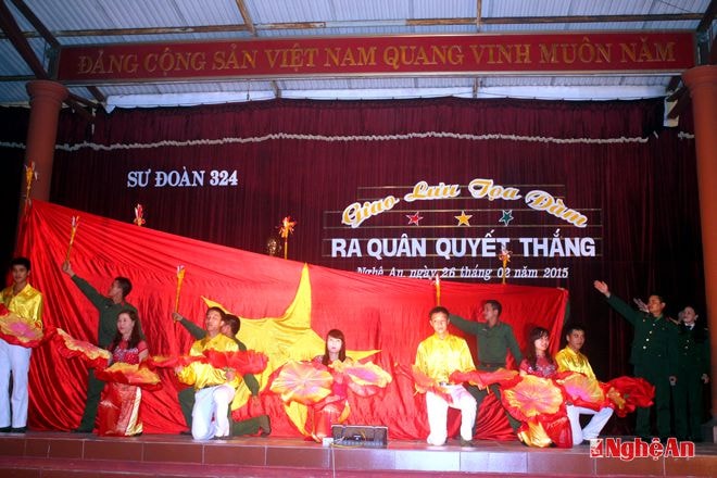 Văn nghệ chào mừng