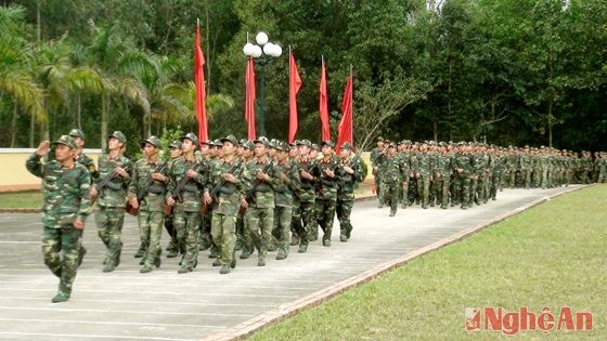 Các tiểu đoàn tham gia duyệt đội ngũ