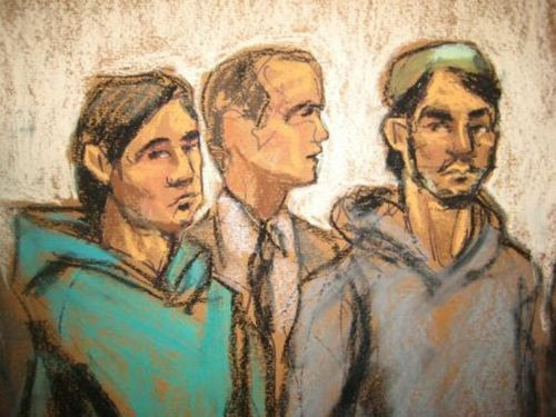 Akhror Saidakhmetov (trái) và Abdurasul Hasanovich Juraboev (phải) xuất hiện cùng thông dịch viên tại tòa án liên bang ở New York Ảnh minh họa: Reuters.
