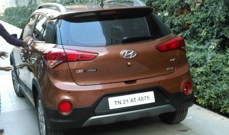  Hyundai i20 Active có kiểu dáng thể thao, khỏe khoắn.