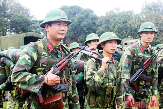 Cán bộ, chiến sĩ sẵn sàng xuất phát hành quân