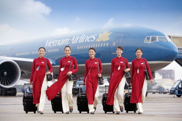 Bộ đồng phục cũ các nữ tiếp viên VNA đã mặc 15 năm qua. Ảnh: alsimexco.