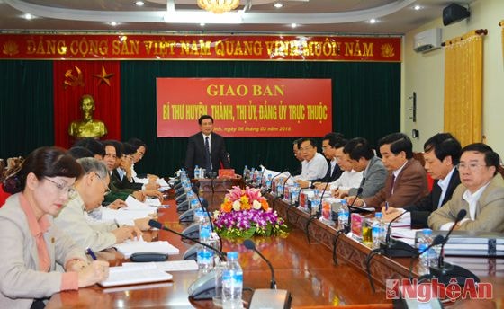 Đồng chí Hồ Đức Phớc phát biểu tại hội nghị