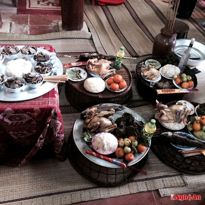  Mân cỗ là các sản vật địa phương được chế biến theo phong cách ẩm thực người Thái Quỳ Châu