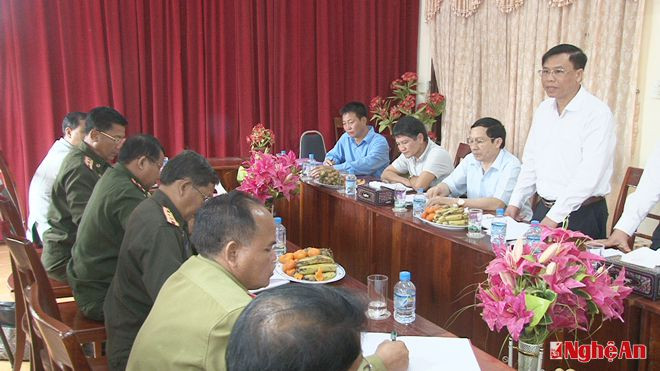 Ban chỉ đạo 1237 Quân khu 4 làm việc với Ban công tác đặc biệt tỉnh Xa La Van – Lào.