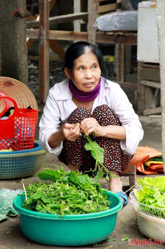 Rau sạch  vườn nhà ra chợ.
