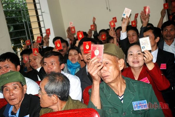 Đại hội nhất trí báo cáo thẩm tra tư cách đại biểu tham dự đại hôi.