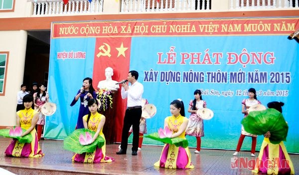 Chương trình văn nghệ chào mừng Lễ Phát động xây dựng nông thôn mới