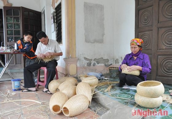 Phát triển nghề mây tre đan - mô hình  xóa nghèo ở xã Nghi Thái, huyện Nghi Lộc.