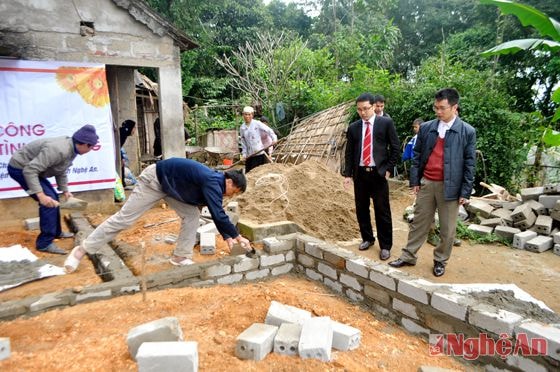 Ngân hàng HDBank Nghệ An hỗ trợ là Nhà đại đoàn kết ở xã Thanh Mai, huyện Thanh Chương