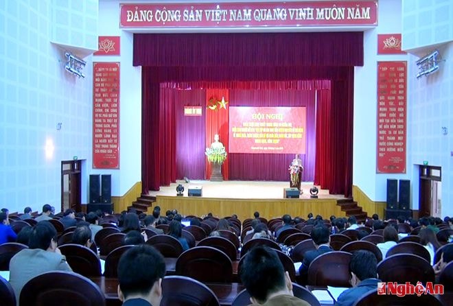 Thành ủy Vinh quán triệt Nghị quyết TW 10