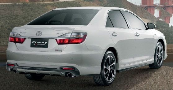 Thiết kế ngoại thất của Camry 2015 có sự thay đổi không đáng kể, đặc biệt ở phía đuôi xe.