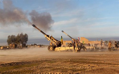  Lực lượng Iraq sử dụng pháo binh để tấn công IS