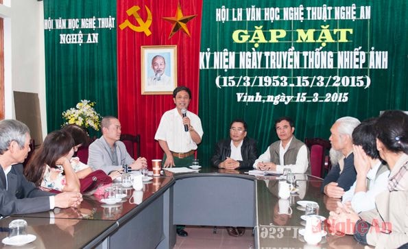 Nhạc sĩ Hoàng Thành - Phó chủ tịch hội phát biểu chúc mừng. Ảnh: S.M
