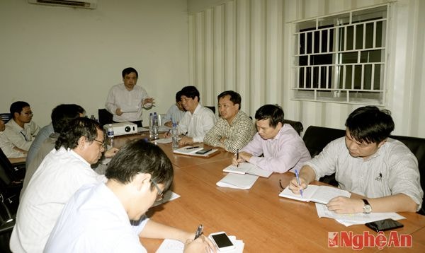 Đồng chí Huỳnh Thanh Điền phát biểu kết luận tại buổi làm việc