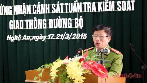 Đại tá Lữ Văn Tường - Phó Giám đốc Công an tỉnh Nghệ An phát biểu chỉ đạo tại hội nghị.