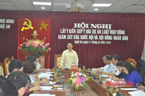 Đồng chí Nguyễn Xuân Sơn - Phó Chủ tịch HĐND tỉnh chủ trì và kết luận buổi góp ý kiến vào dự án Luật giám sát