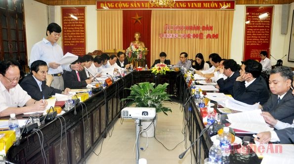 Toàn cảnh buổi làm việc.