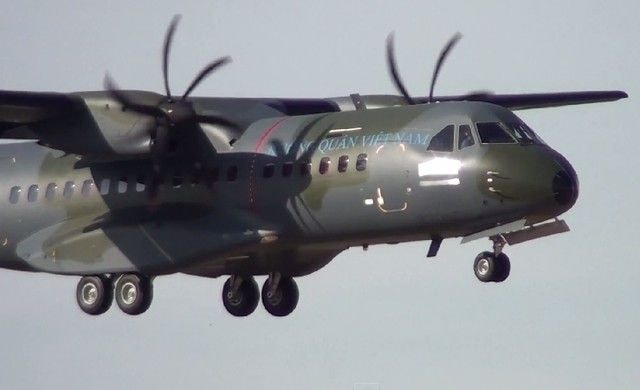 Năm 2014, Việt Nam đã đặt mua 3 máy bay vận tải quân sự C-295M từ công ty Airbus DS (Tây Ban Nha) kèm theo 6 động cơ phản lực cánh quạt Turboprop/ turboshaft PW100 cho 3 máy bay vận tải này. Trong đó 1 chiếc C-295M và một cặp động cơ PW100 đầu tiên đã được tiếp nhận hồi cuối năm 2014.