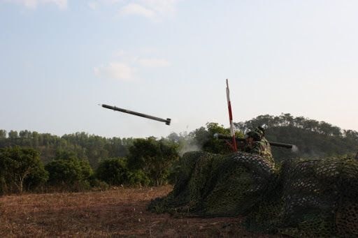 Tiếp nhận đủ 400 quả tên lửa phòng không vác vai Igla-1/SA-16 trong hợp đồng đặt mua 400 quả tên lửa loại này được Nga và Việt Nam ký kết từ năm 1996 (bàn giao trong giai đoạn 1999 - 2014).