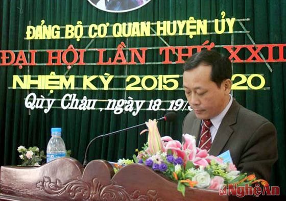 Đồng chí Phan Đức Đồng - Phó Bí thư, Chủ tịch UBND huyện, Trưởng ban chỉ đạo đại hội Đảng bộ cơ quan Huyện ủy phát biểu chỉ đạo đại hội.