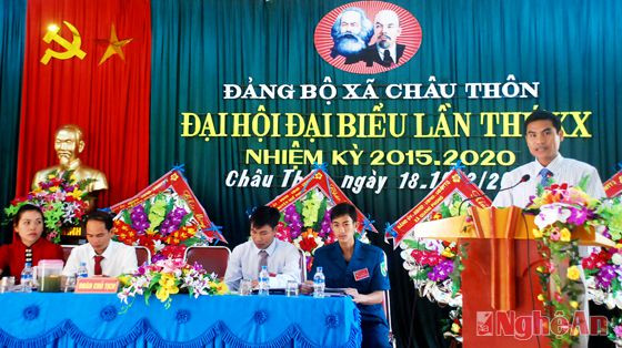 Đọc báo cáo nhiệm kỳ 2010- 2015 trình đại hội