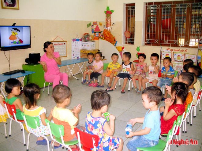 Giờ học ở Trường Mầm non Quán Bàu (TP. Vinh). Ảnh: Đinh Nguyệt