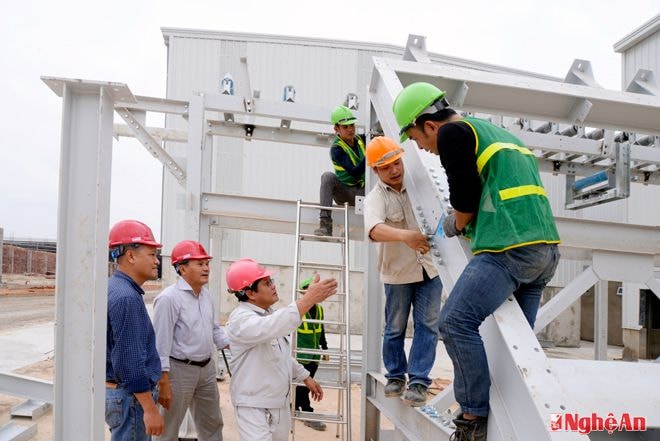 MDF lắp đặt các hệ thống trong nhà máy
