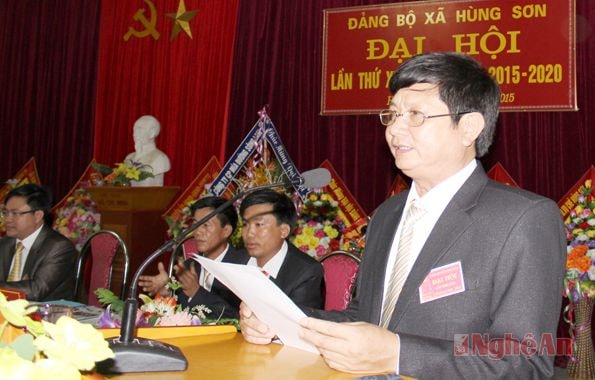 Đoàn chủ tịch thông qua báo cáo chính trị tại Đại hội