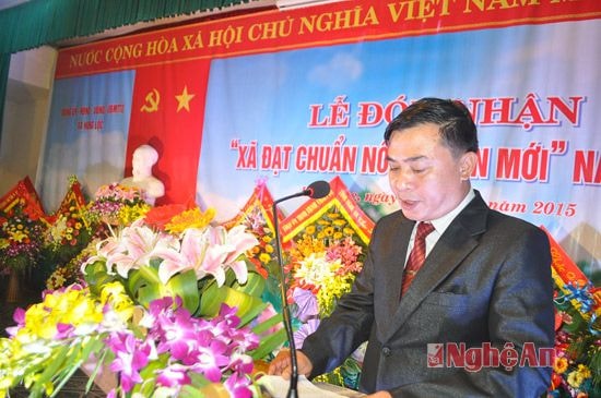 Đồng chí Nguyễn Văn Hà -Chủ tịch UBND xã Hưng Lộc báo cáo quá trình xây dựng NTM 