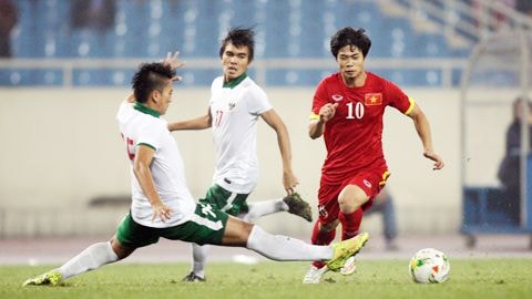 Công Phượng (bìa phải) đã sẵn sàng lập công cho U23 Việt Nam trước đối thủ thiện chiến U23 Thái Lan