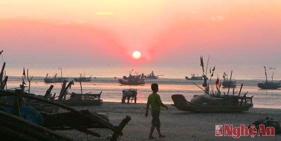 Bình minh trên biển Hòn Câu (Diễn Hải - Diễn Châu).