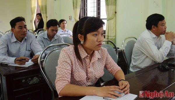 Các cộng tác viên tham dự hội nghị tập huấn.