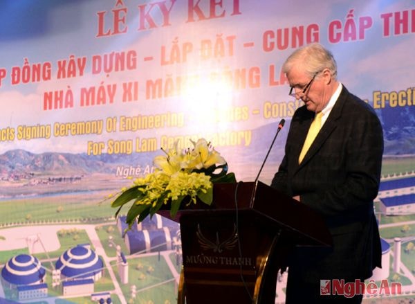 Đại diện đơn vị cung cấp thiết bị phát biểu