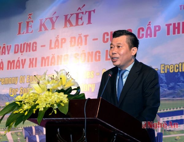 Đại diện nhà đầu tư phát biểu