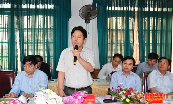Phó trưởng ban Tổ chức Tỉnh ủy Lê Quốc Khánh phát biểu tại cuộc làm việc
