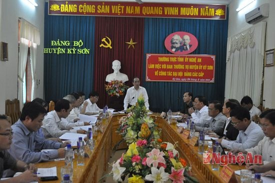 Quang cảnh buổi làm việc của Thường trực Tỉnh ủy với BTV Huyện ủy Kỳ Sơn