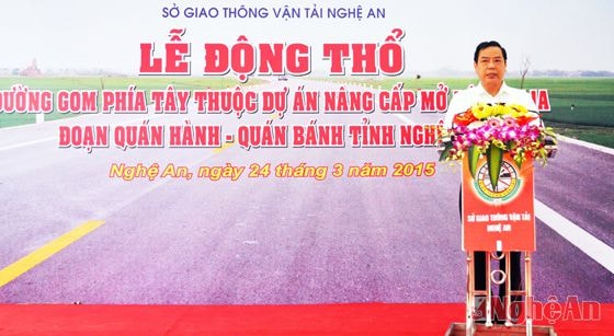 Đồng chí Nguyễn Hồng Kỳ (giám đốc Sở GTVT) phát biểu tại lễ động thổ