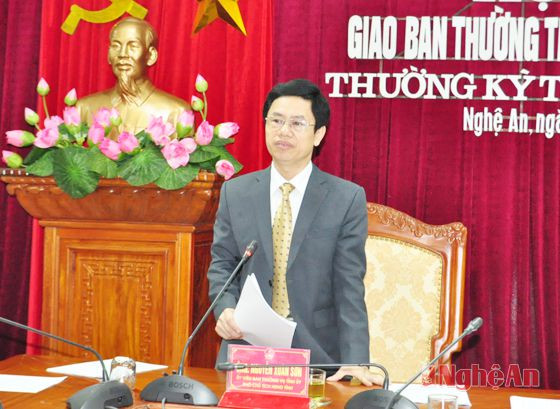 Đồng chí Nguyễn Xuân Sơn kết luận tại cuộc họp báo