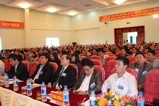 Đại hội thông qua danh sách ứng viên bầu vào BCH Đảng bộ xã nhiệm kỳ 2015 -2020