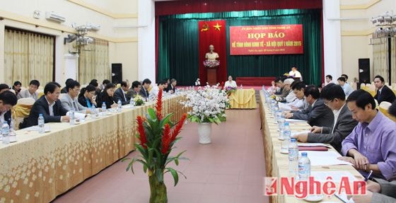 Toàn cảnh buổi họp báo