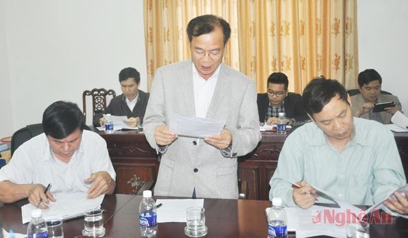 Lãnh đạo Sở Tài chính báo cáo tình hình cung ứng xi măng làm đường GTNT
