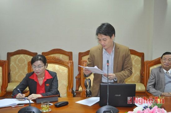 Đại diện Trường Chính trị tỉnh Nghệ An phát biểu