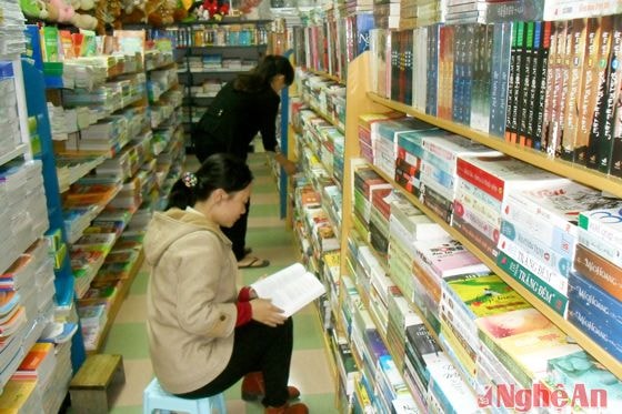 Sách giải trí là lựa chọn của đa số các bạn trẻ.