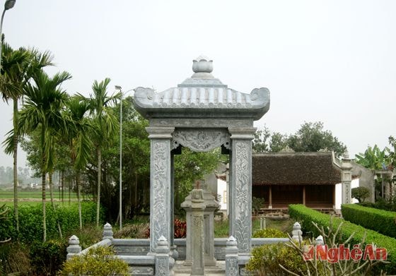 Toàn cảnh lăng mộ Hồ Phi Tích