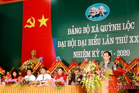 Đồng chí Đoàn Hồng Vũ - Tỉnh ủy viên, Bí thư Thị ủy, Chủ tịch HĐND Thị xã phát biểu chỉ đạo tại Đại hội