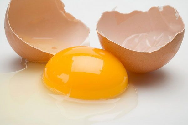 Bí quyết làm đẹp bất ngờ với trứng